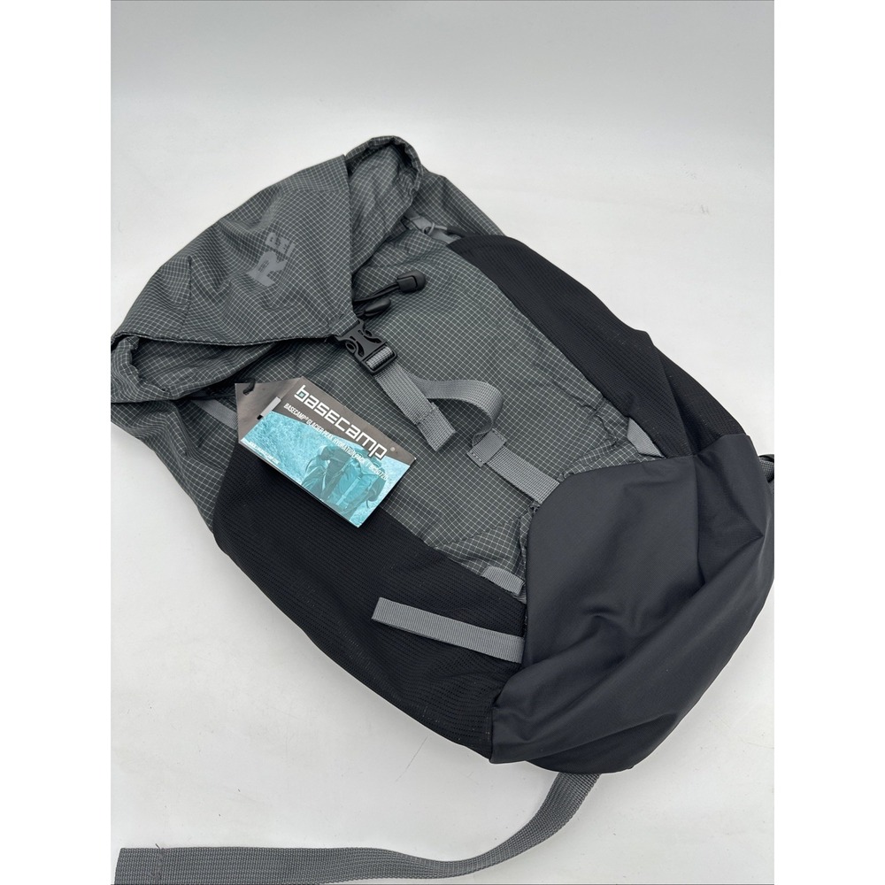 Glacier‎ Peak Black Nile Hydration Pack Backpack NWT